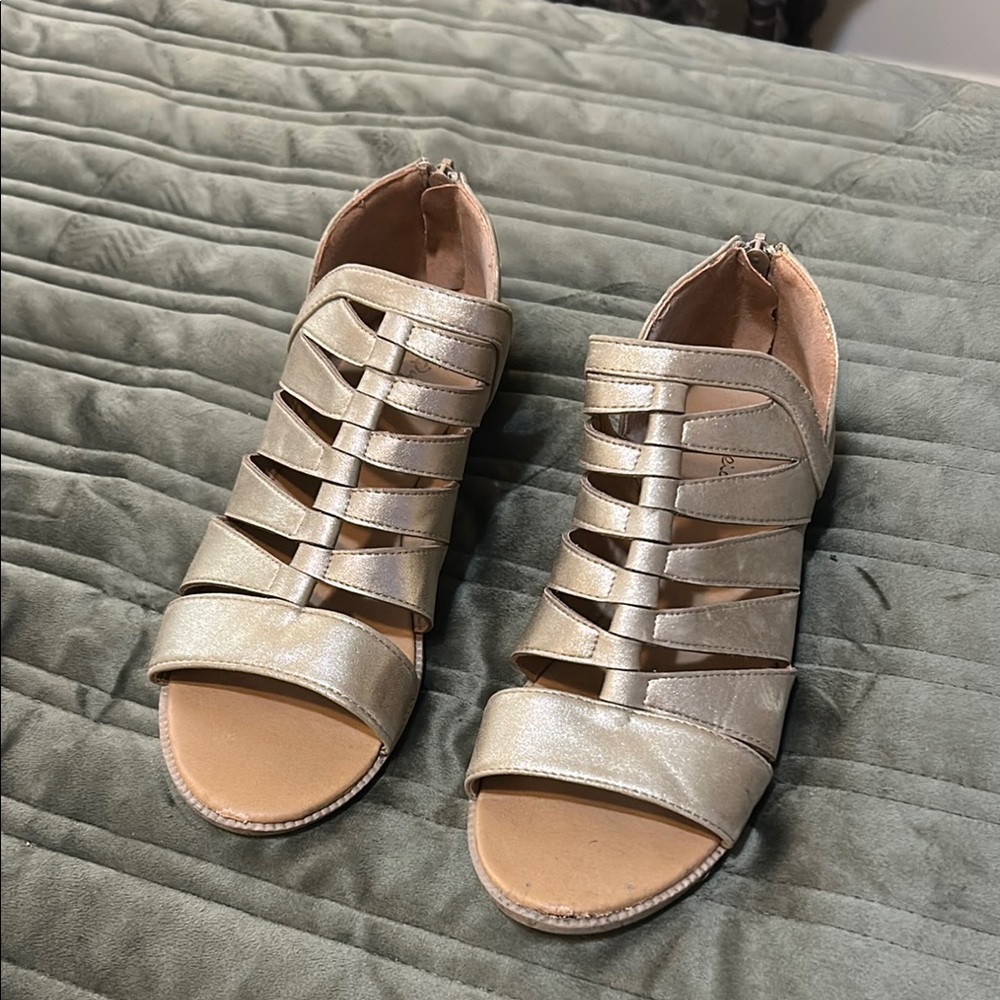 Elegant Gold Strappy Sandals
